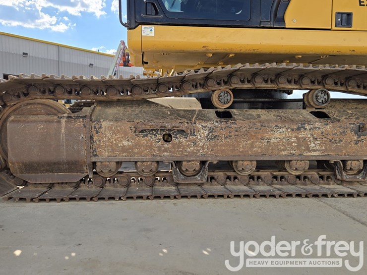 2022-caterpillar-336-image-9