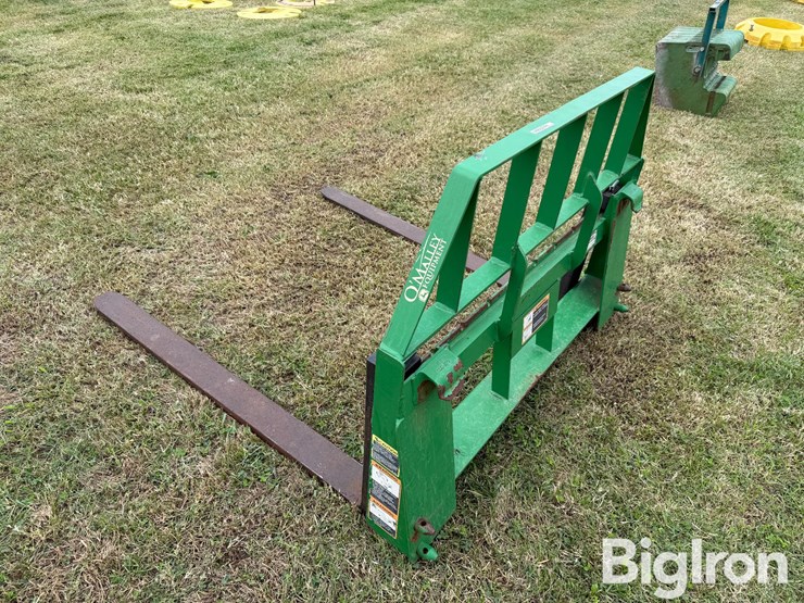 john-deere-200-image-1