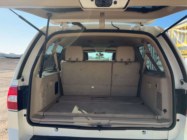 2008-lincoln-navigator-l-image-19
