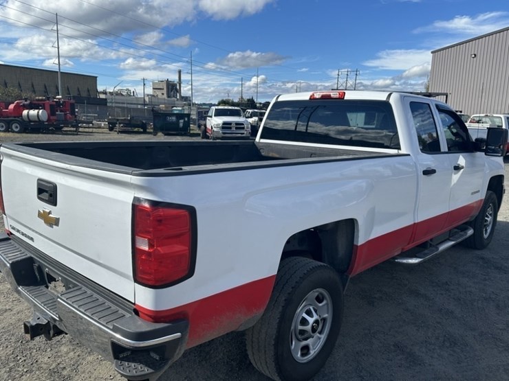 2015-chevrolet-silverado-2500-image-5