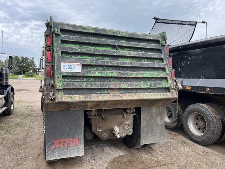 1996-ford-l9000-image-3