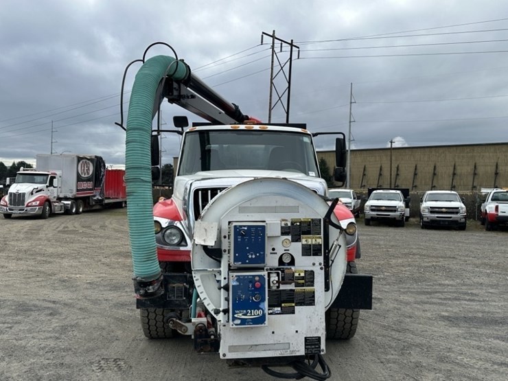 2012-vactor-2100-image-8