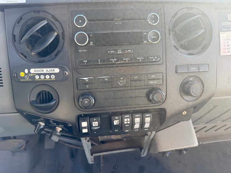 2015-ford-f550-image-47
