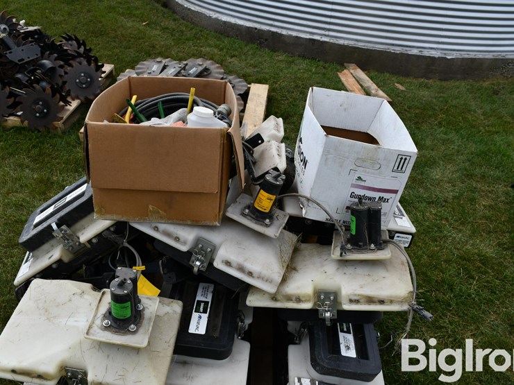 pallet-of-smart-boxes-image-13