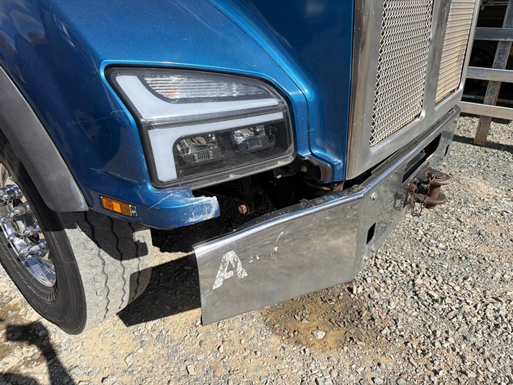 2016-kenworth-t880-image-45