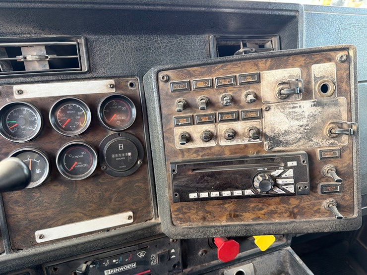 1997-kenworth-t800-image-68