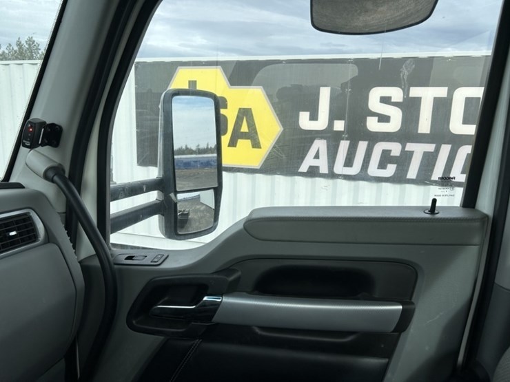 2020-kenworth-t680-image-24