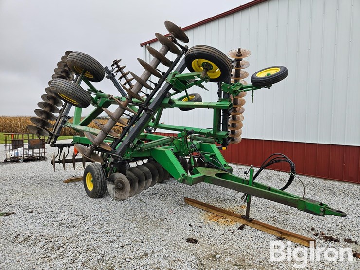 john-deere-630-image-3