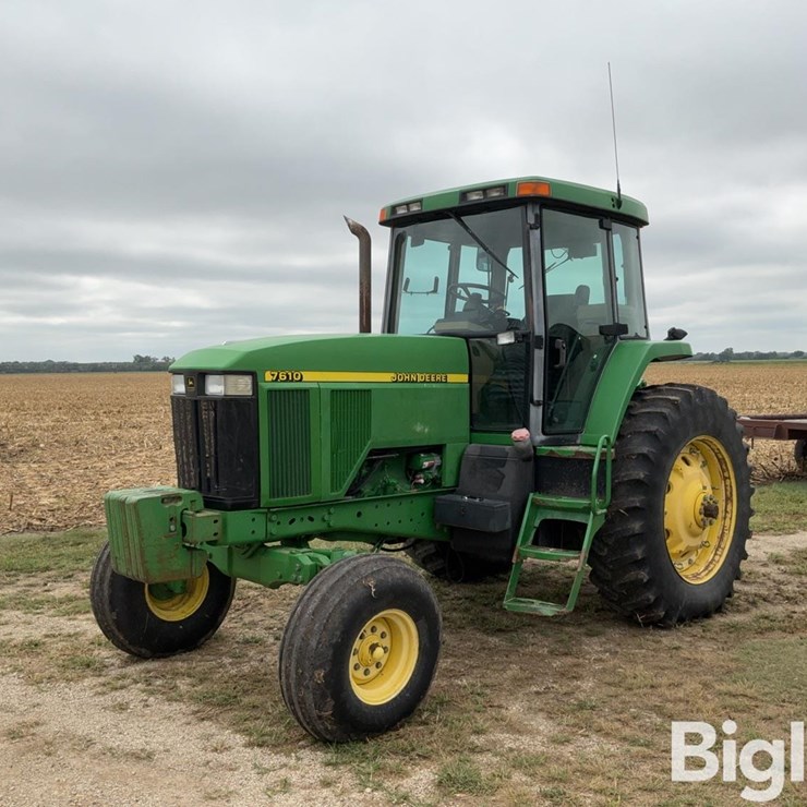 2000 JOHN DEERE 7610