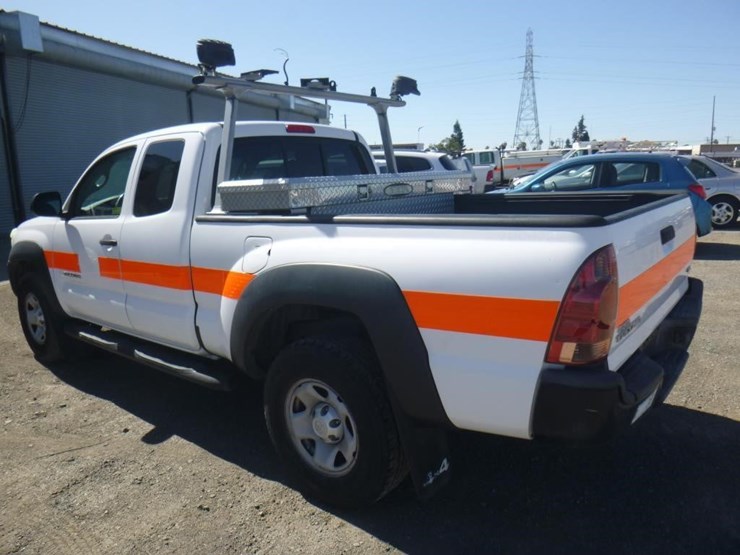 2017-toyota-tacoma-image-4