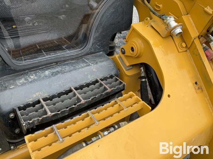 2018-caterpillar-299d2-xhp-image-18