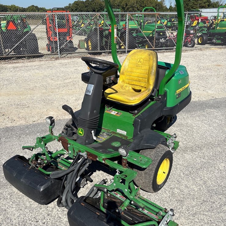 2021 JOHN DEERE 2400