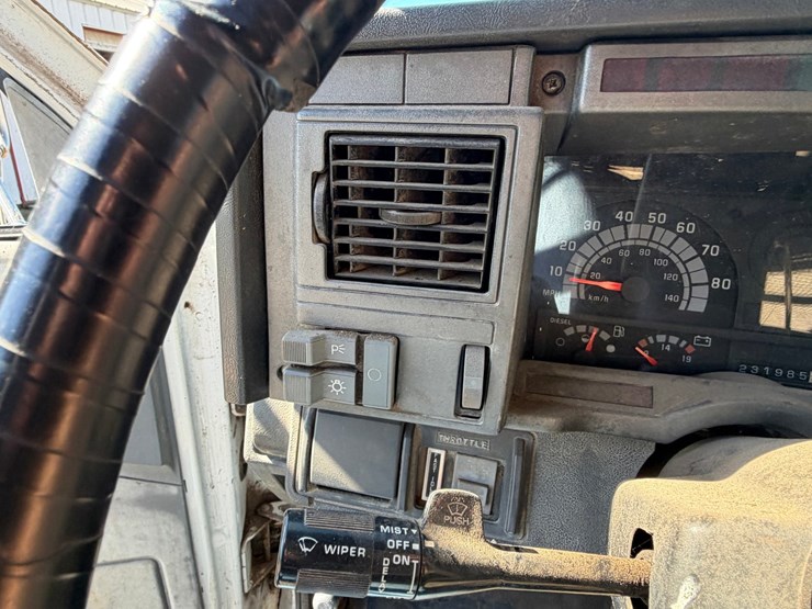2001-caterpillar-3126-image-44