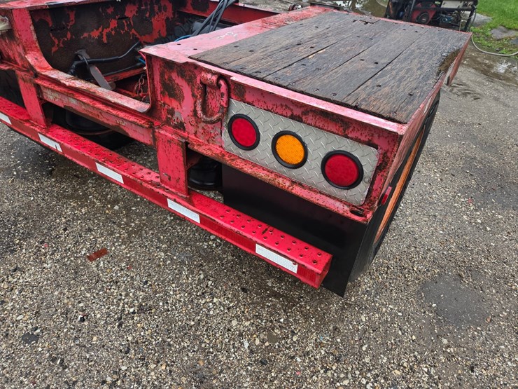 #2081-•-2006-lowboy-pin-on-axle-image-13