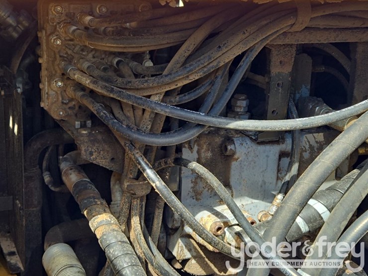 2019-deere-470g-lc-image-43