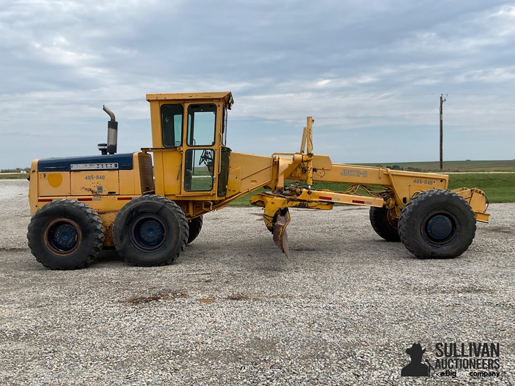 1979-deere-672a-image-4