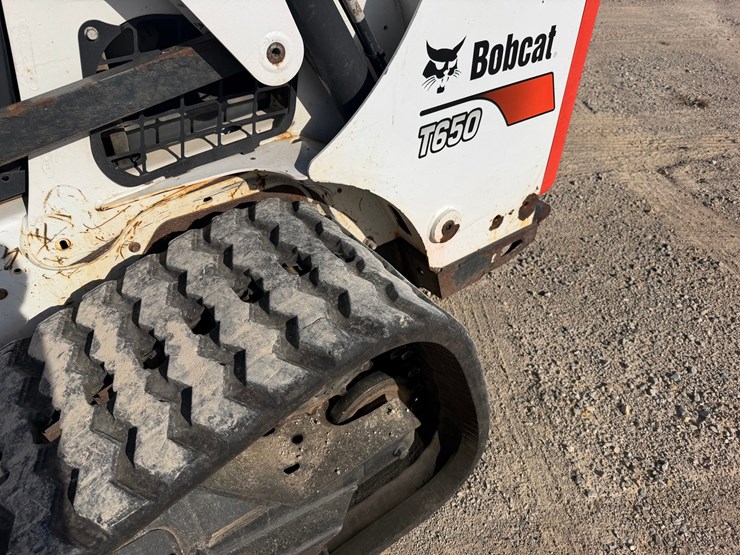 2019-bobcat-t650-image-14
