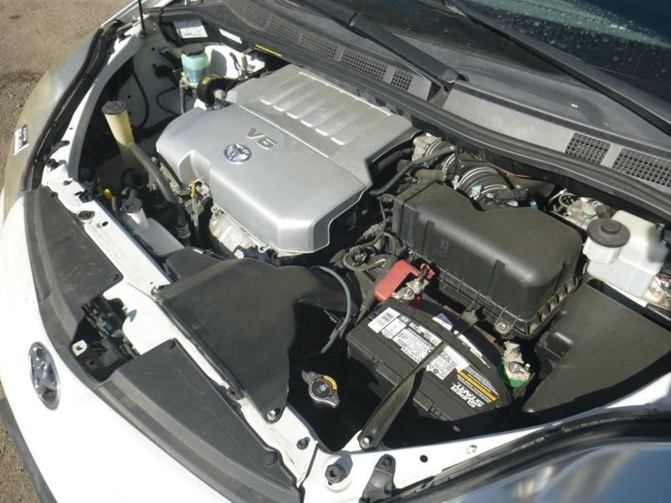 2009-toyota-sienna-image-10