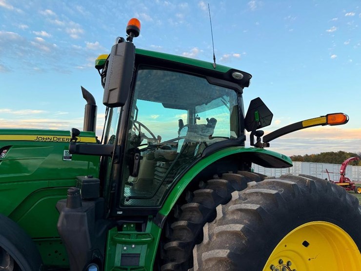 john-deere-6215r-image-17