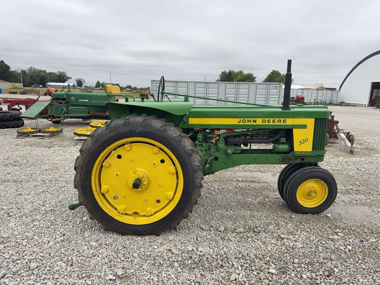 1957-john-deere-520-image-6