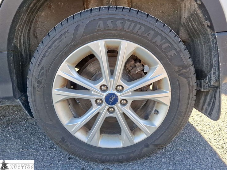 2017-ford-escape-image-17