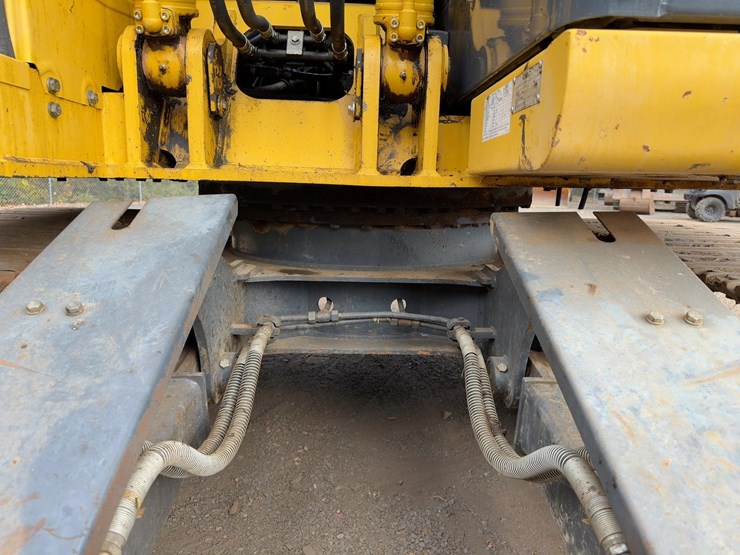 2015-kobelco-sk140sr-lc-3-image-16