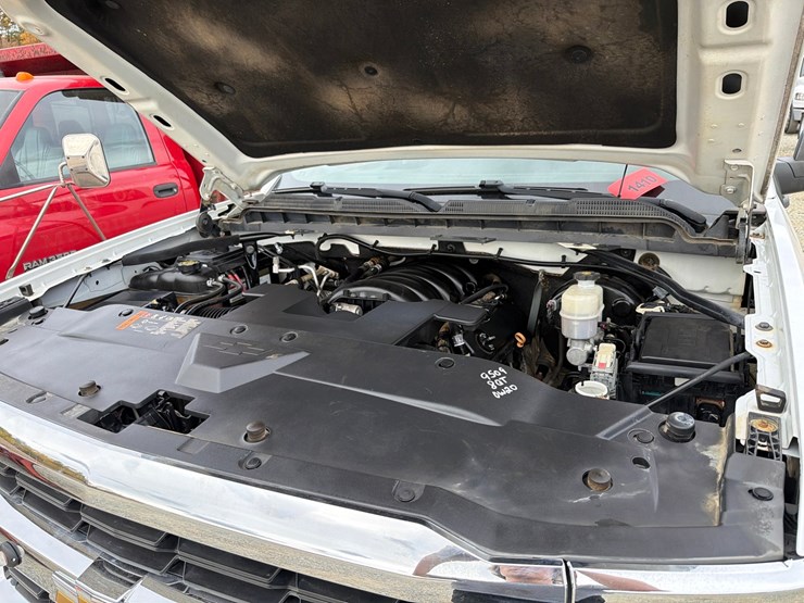 2019-chevrolet-silverado-1500-image-78