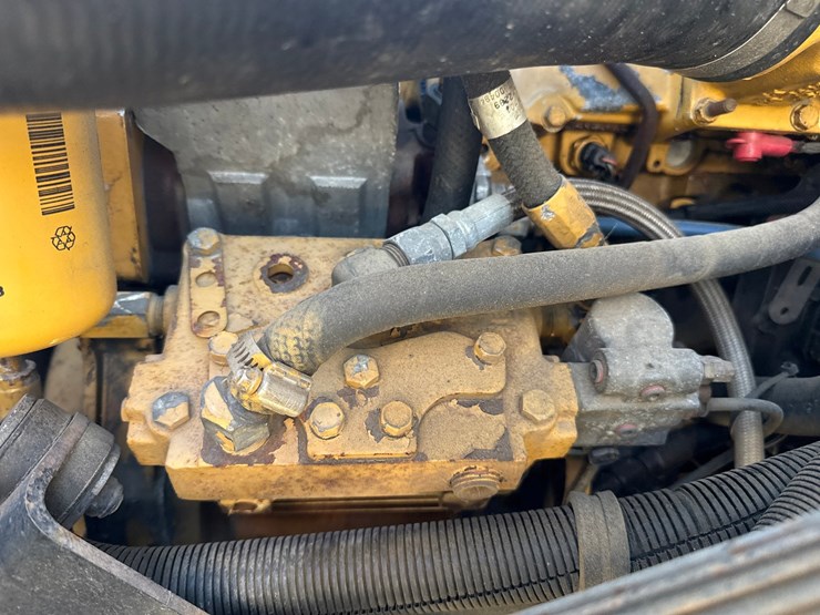 2004-caterpillar-3126-image-16