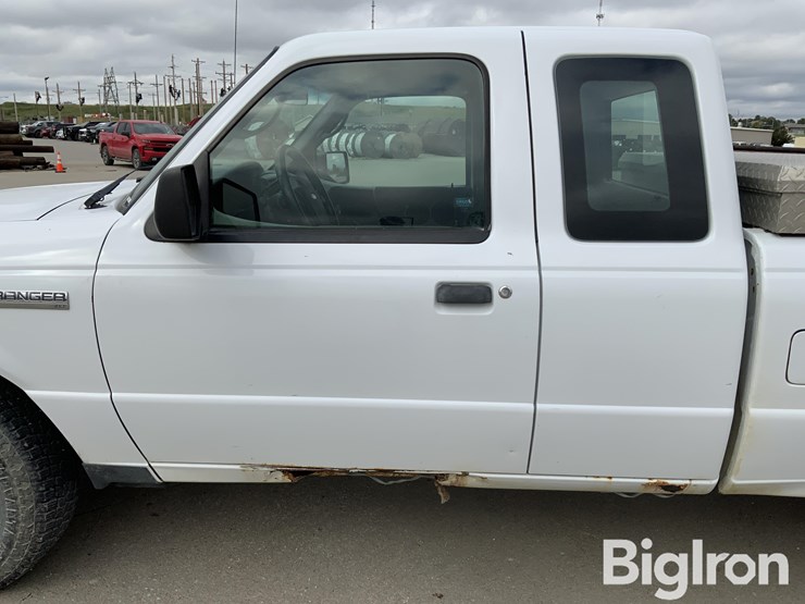 2010-ford-ranger-xlt-image-15