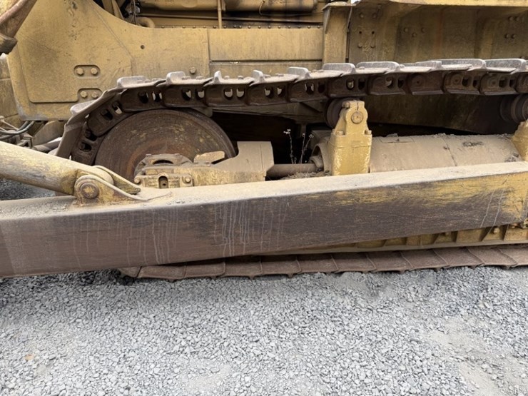1967-caterpillar-d8h-image-14