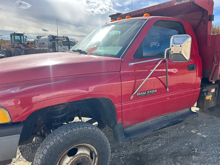 1997-dodge-3500-image-13