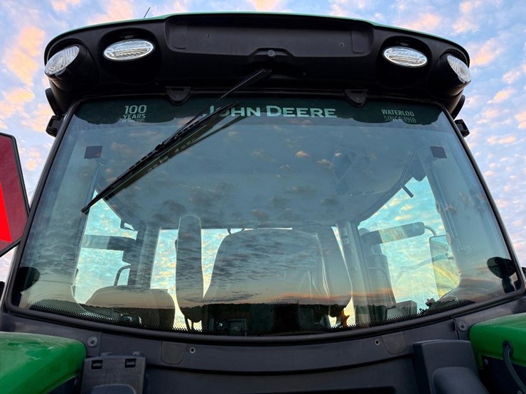 john-deere-6215r-image-33