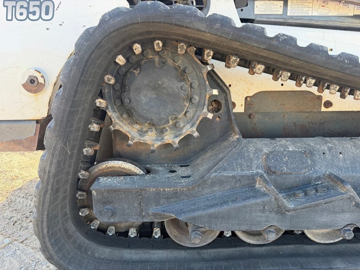 2019-bobcat-t650-image-34
