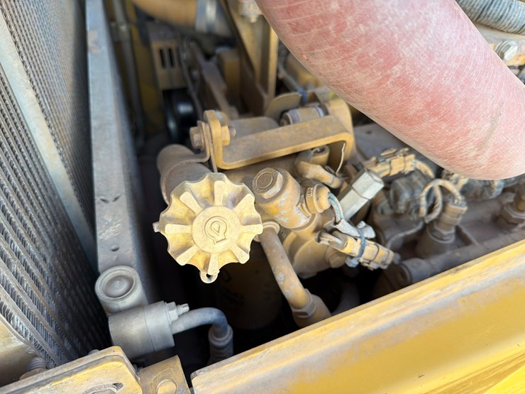 caterpillar-d6t-lgp-image-49