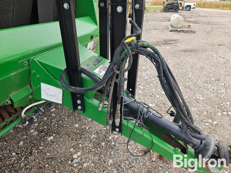 2003-john-deere-567-image-12