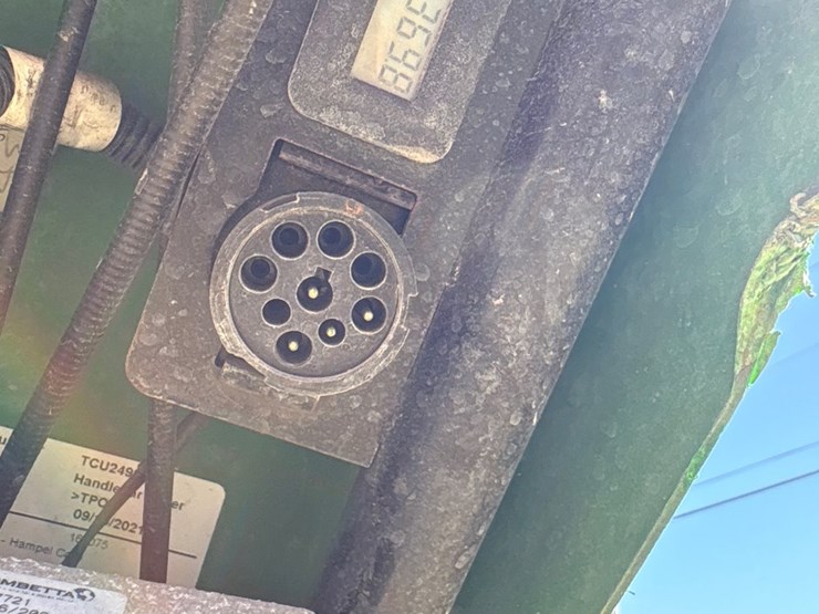 john-deere-11-image-11