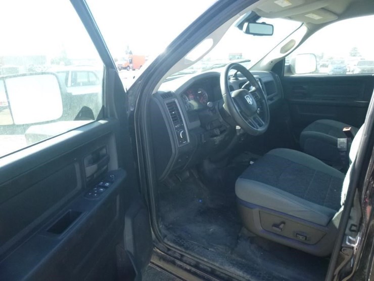 2016-dodge-1500-image-6