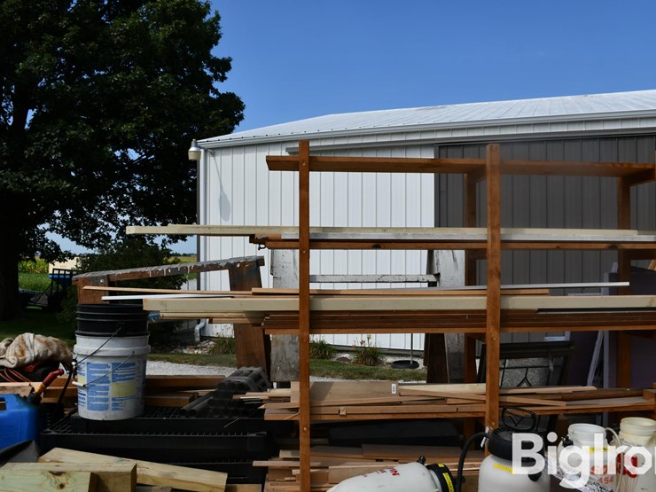 hayrack-w/-contents-image-14
