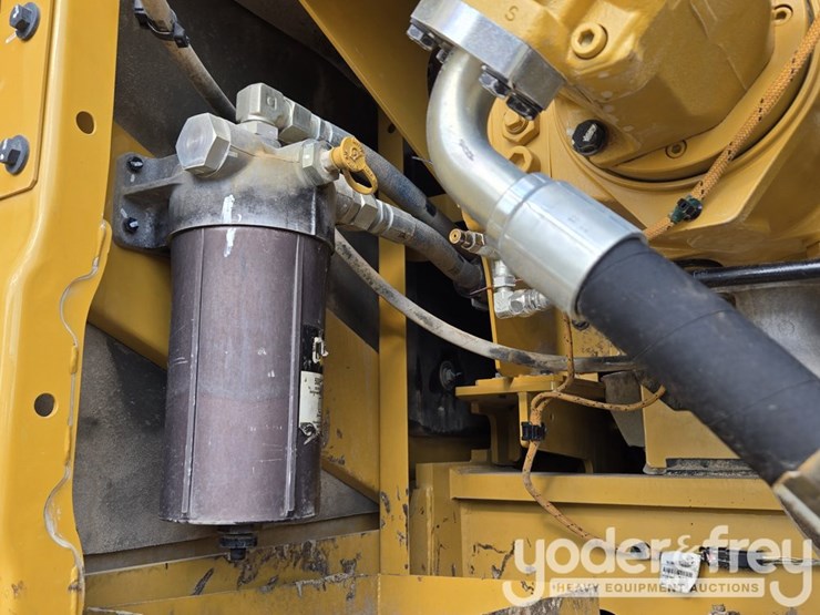2022-caterpillar-336-image-38
