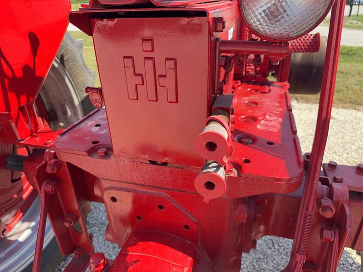 farmall-350-image-44