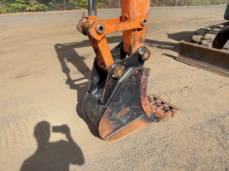 2019-doosan-dx85r-3-image-13