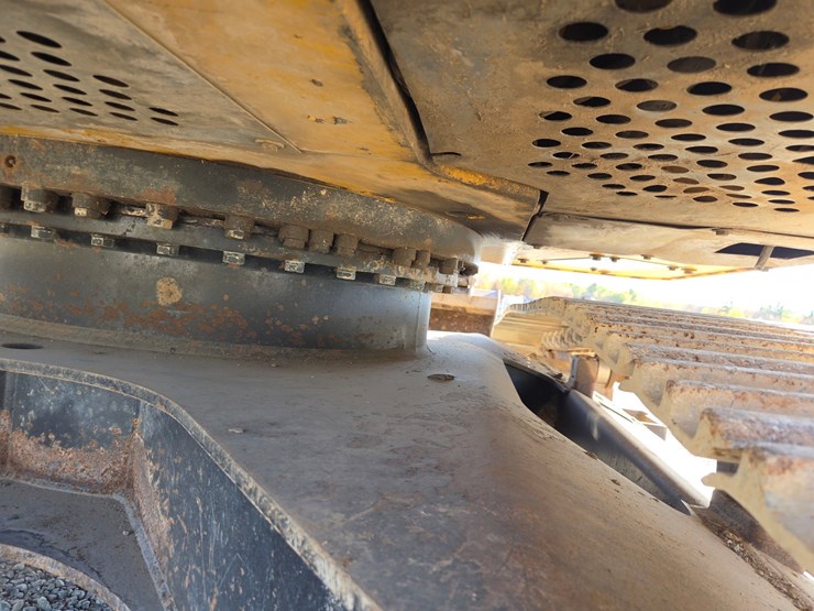 deere-225d-lc-image-41