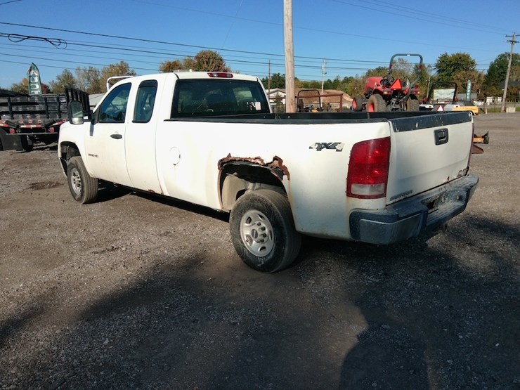 2010-gmc-2500hd-image-7