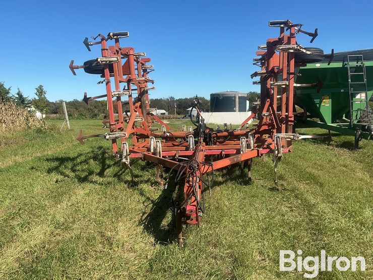 wil-rich-4640-field-cultivator-image-2