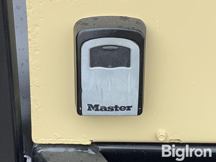 2025-massey-ferguson-730-image-14