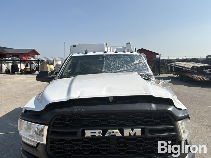 2022-dodge-3500-image-10