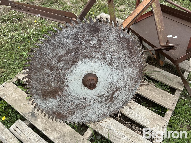 saw-blade-image-12