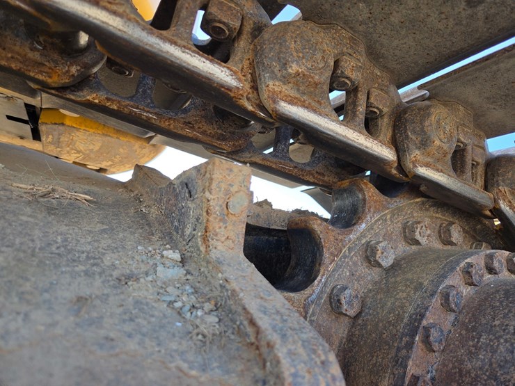 deere-225d-lc-image-69