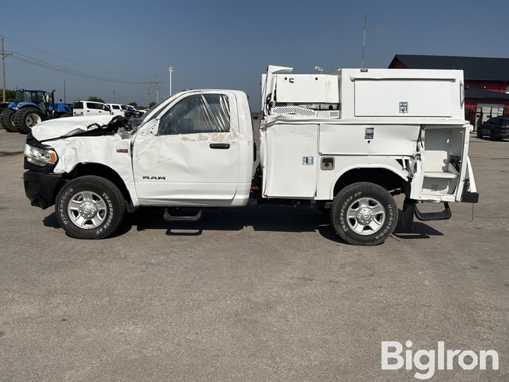 2022-dodge-3500-image-8