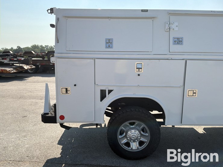 2022-dodge-3500-image-19